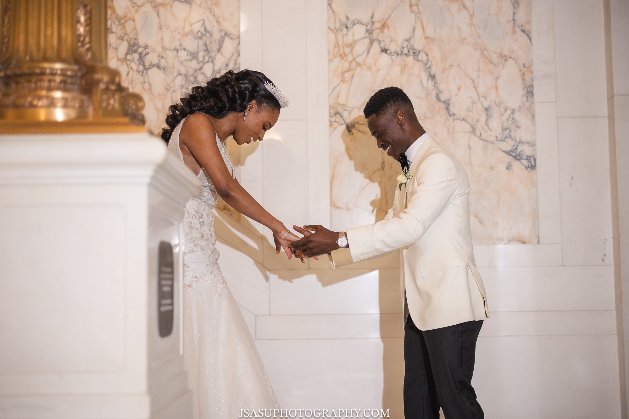 baltimore-fells-point-museum-art-wedding-jsasuphotography-22.jpg
