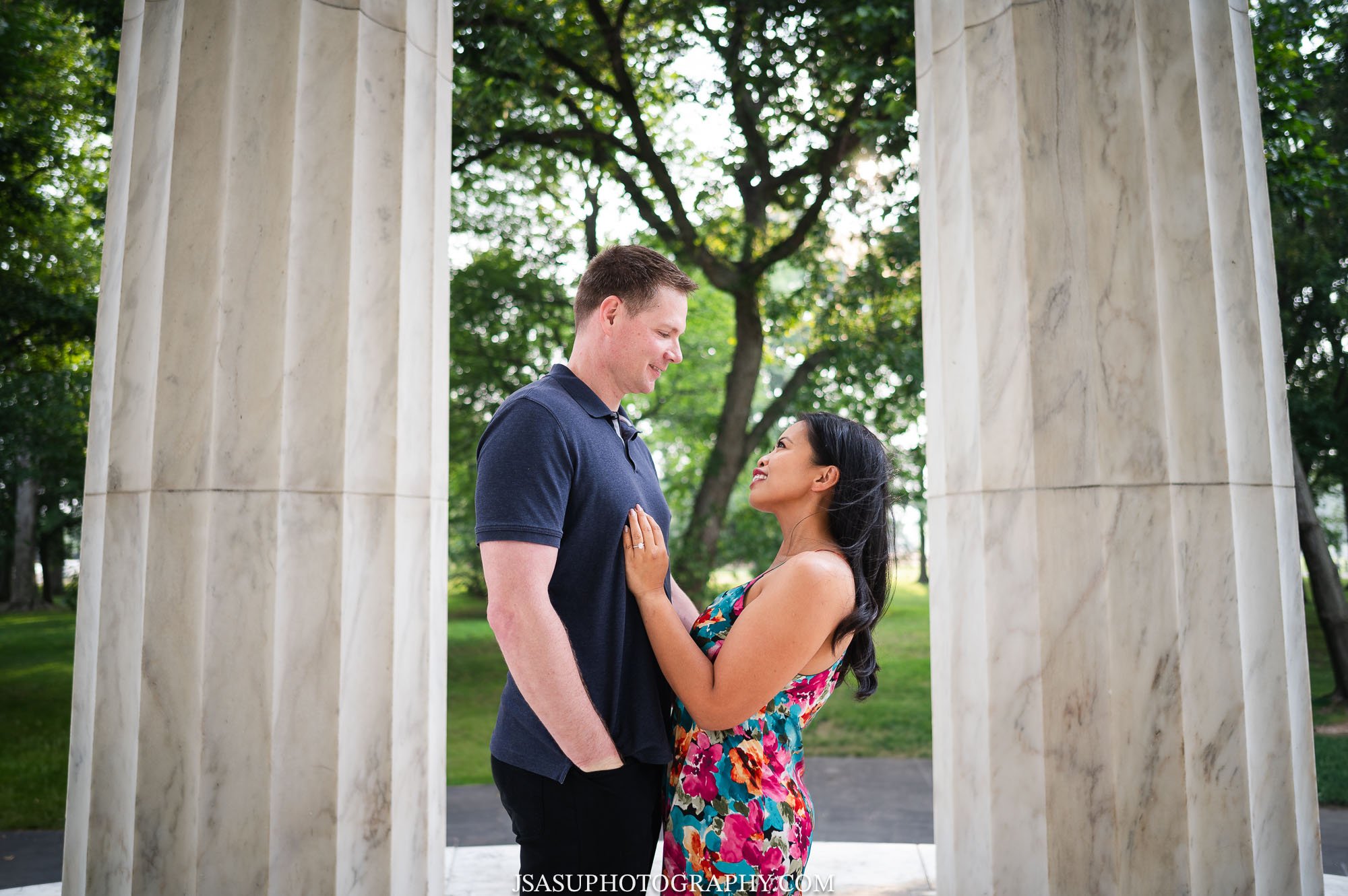 franklin-delano-roosevelt-memorial-engagement-session-dc-2.jpg