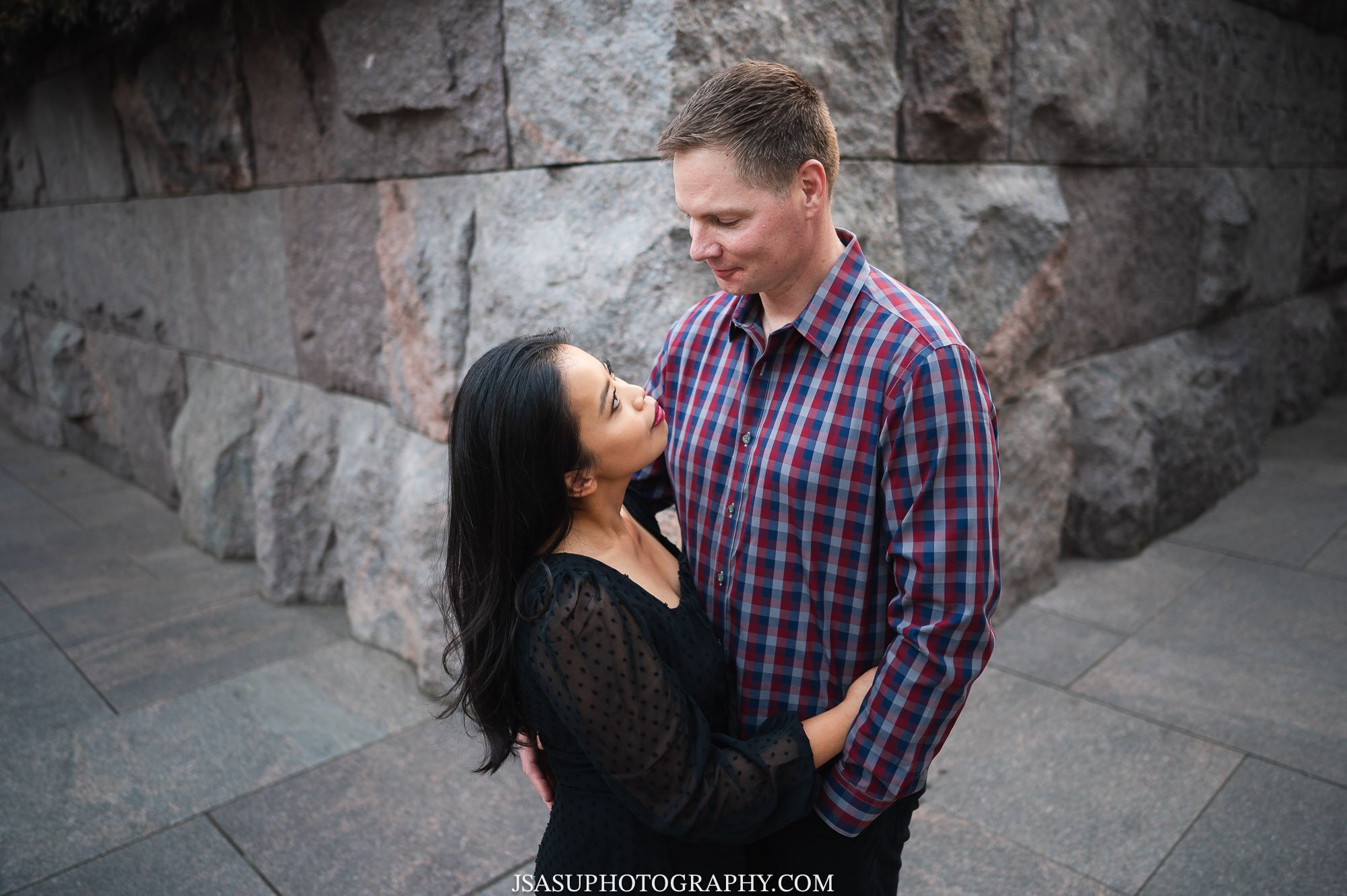 franklin-delano-roosevelt-memorial-engagement-session-dc-20.jpg