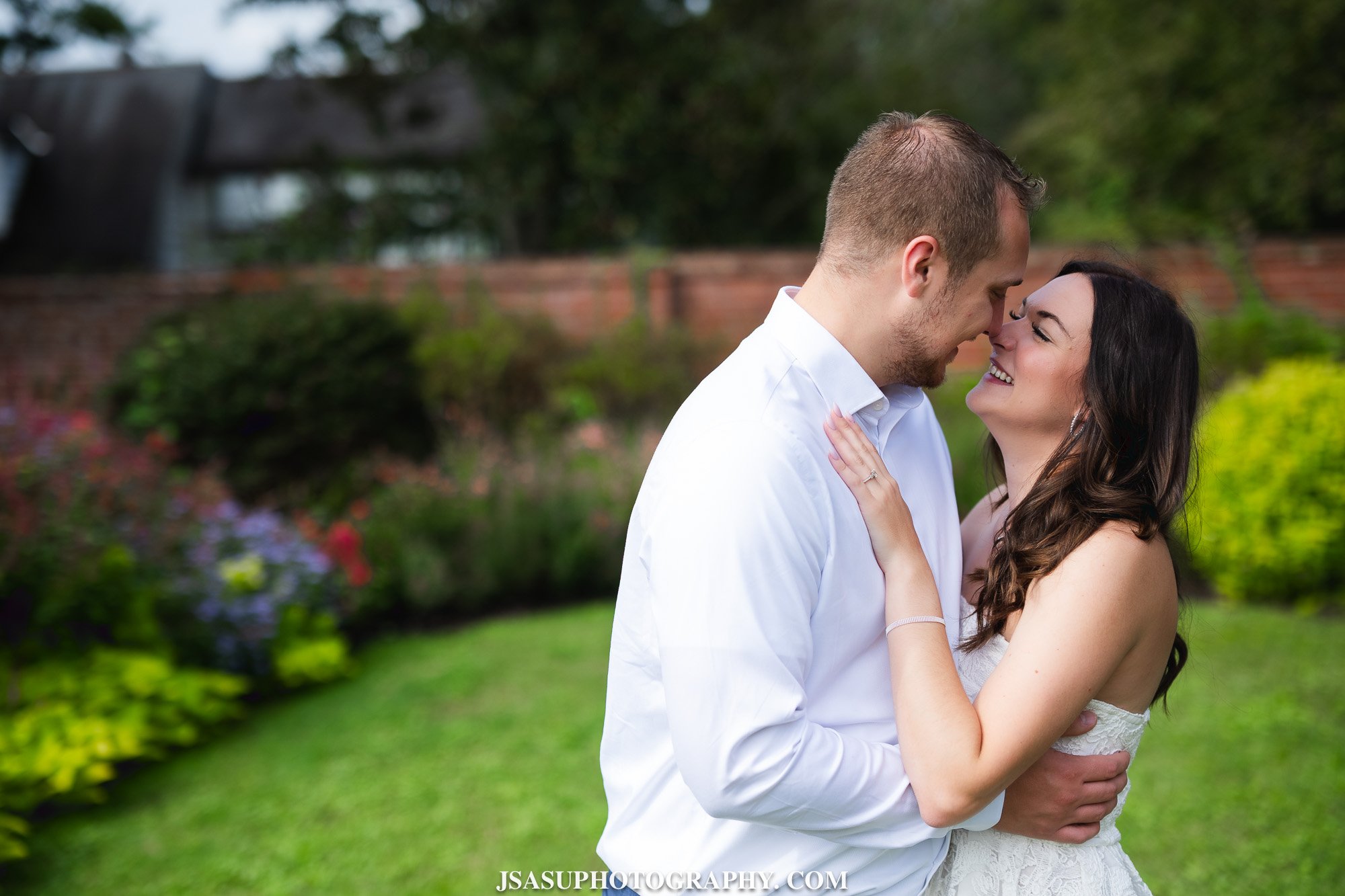 river-farm-alexandria-virginia-summer-engagement-jsasuphotography-11.jpg