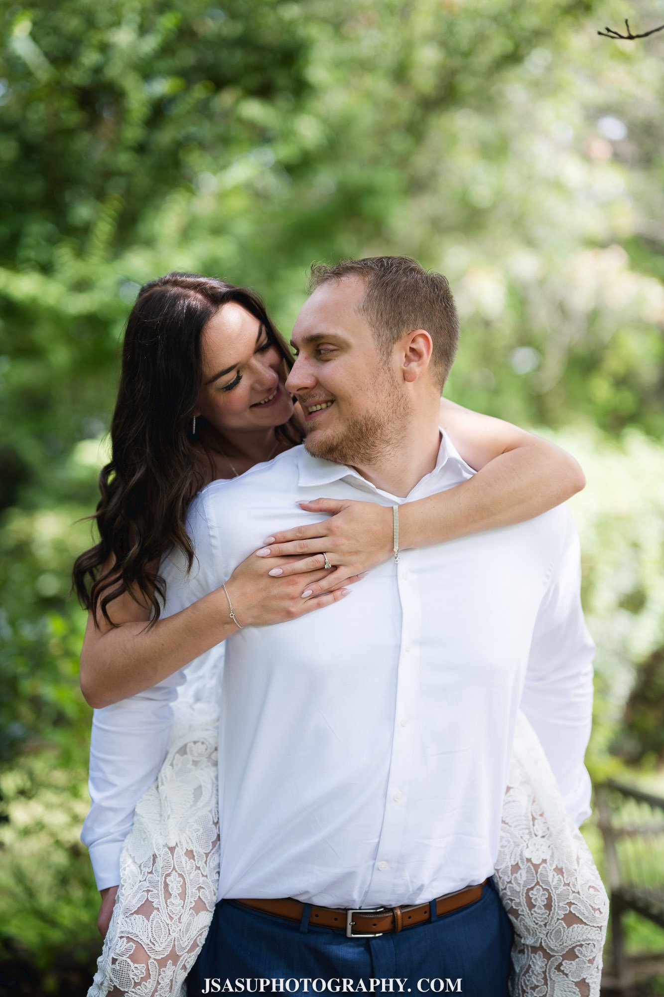 river-farm-alexandria-virginia-summer-engagement-jsasuphotography-13.jpg