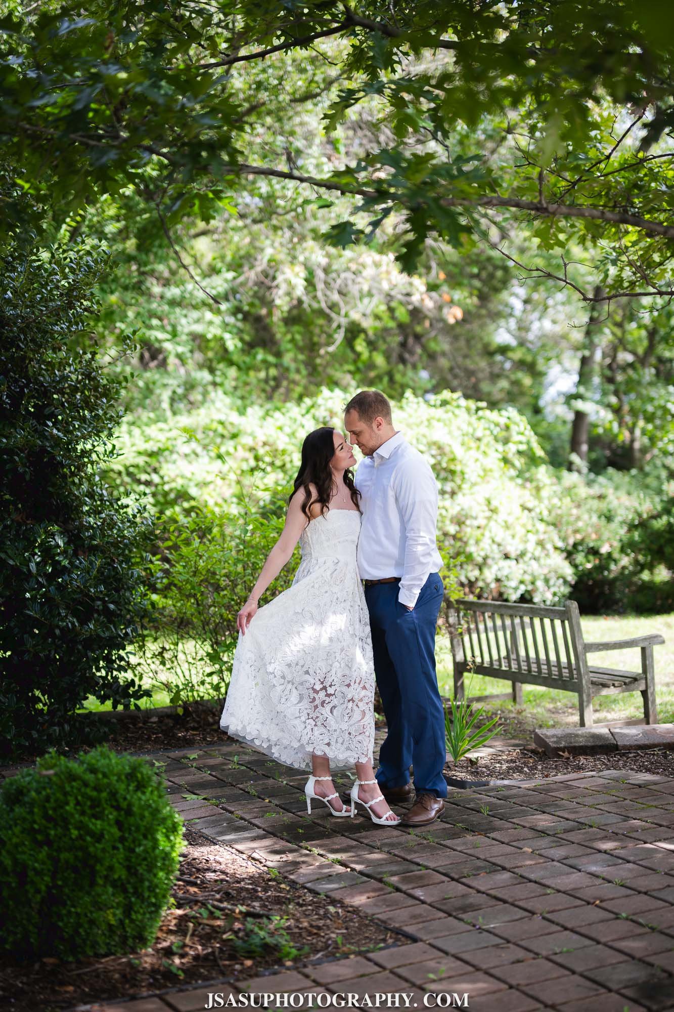 river-farm-alexandria-virginia-summer-engagement-jsasuphotography-18.jpg