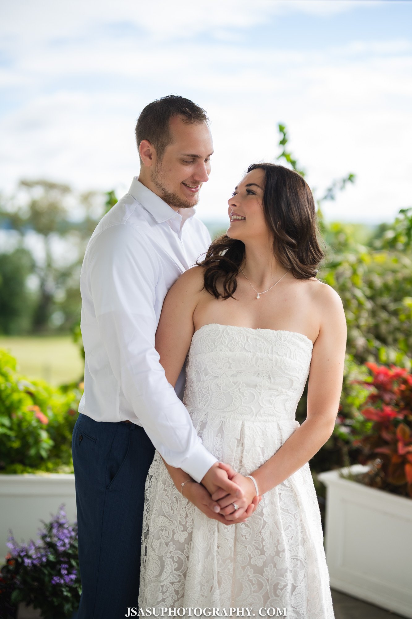 river-farm-alexandria-virginia-summer-engagement-jsasuphotography-3.jpg