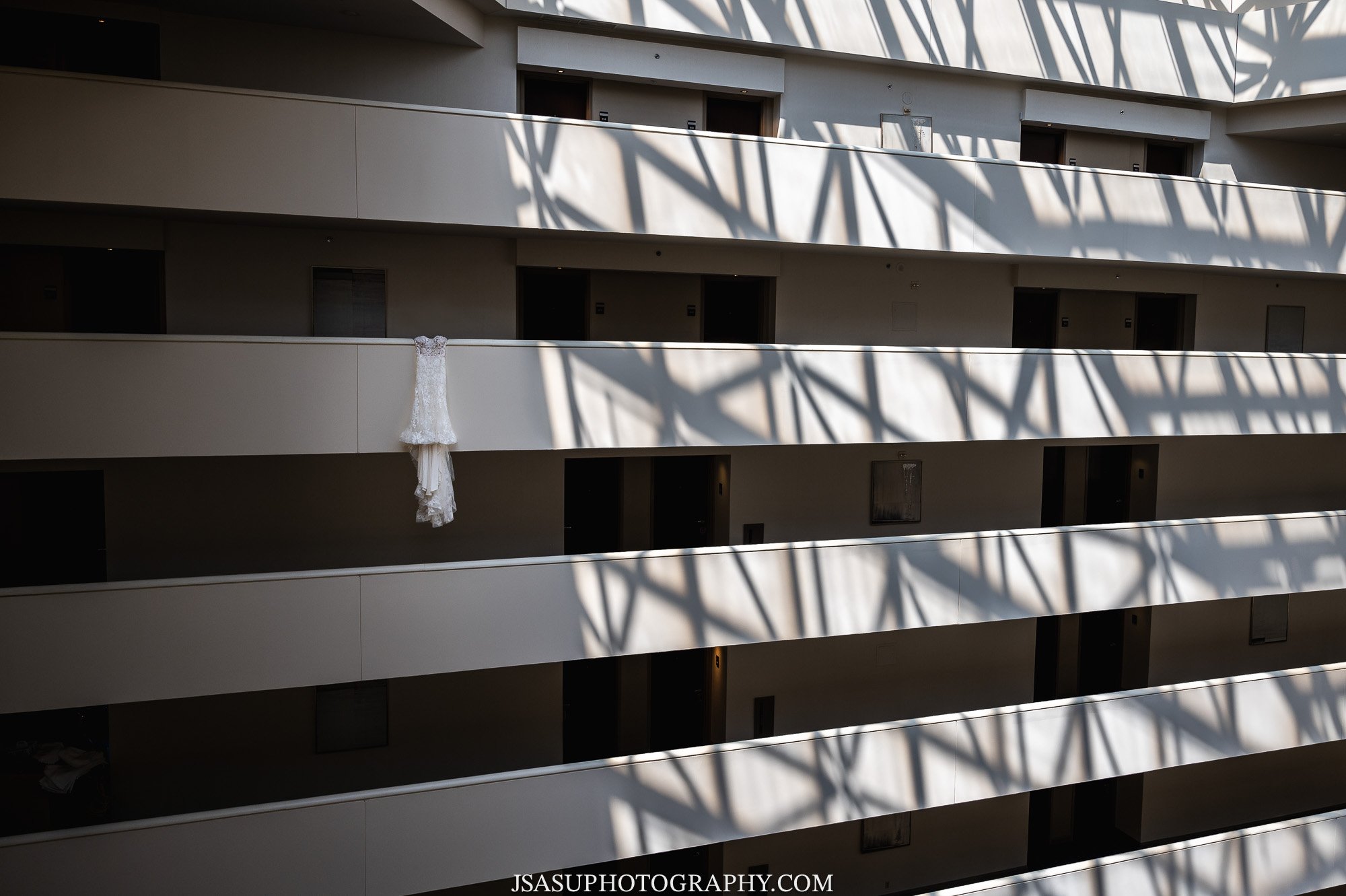 atrium-meadowlark-garden-wedding-jsasuphotography-1.jpg
