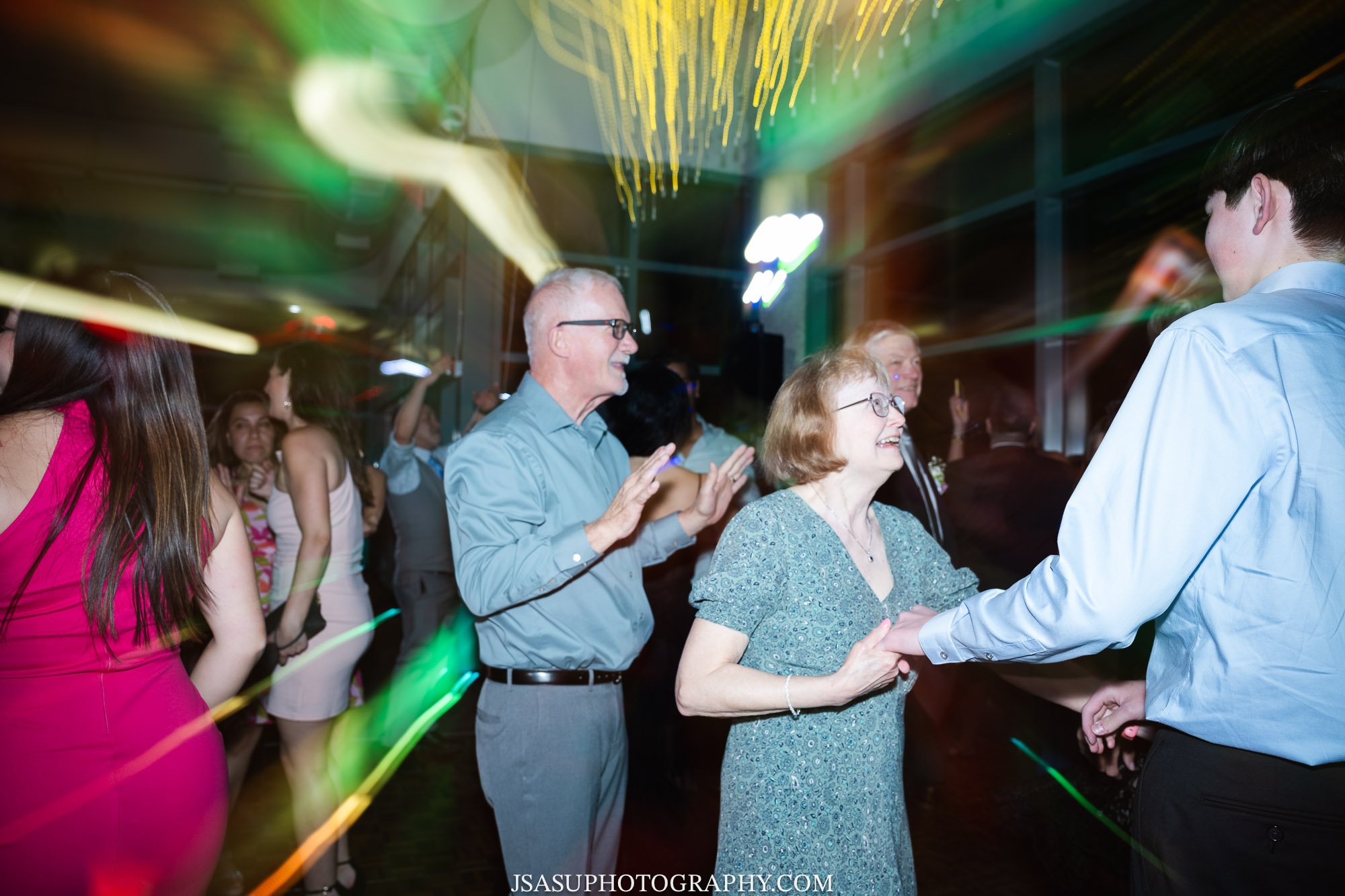 atrium-meadowlark-garden-wedding-jsasuphotography-39.jpg