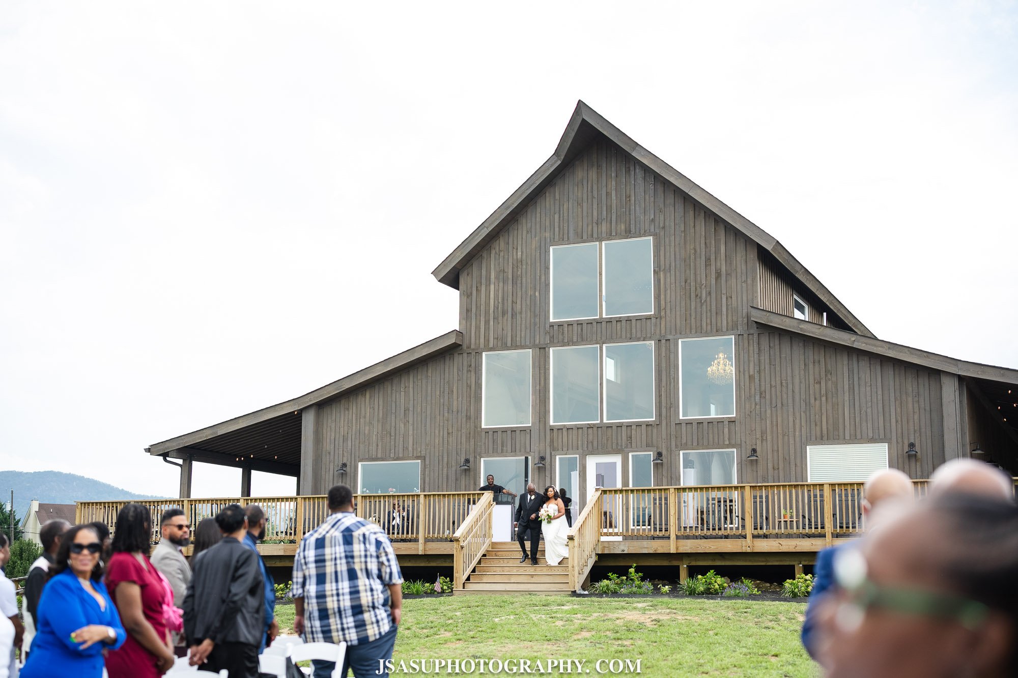 reitano-vineyards-wedding-virginia-jsasuphotography-19.jpg