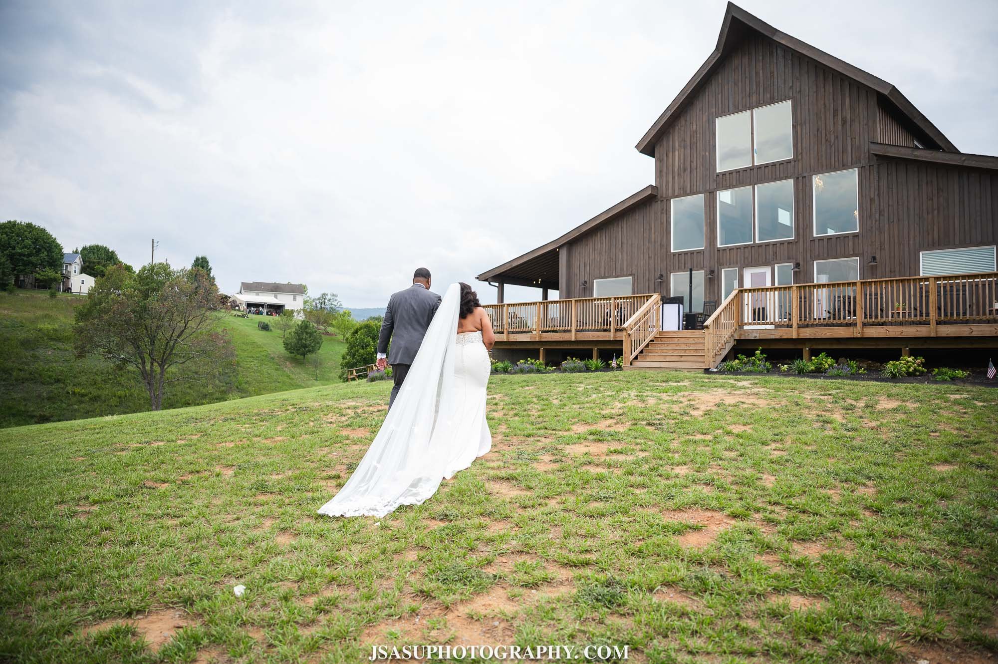 reitano-vineyards-wedding-virginia-jsasuphotography-25.jpg