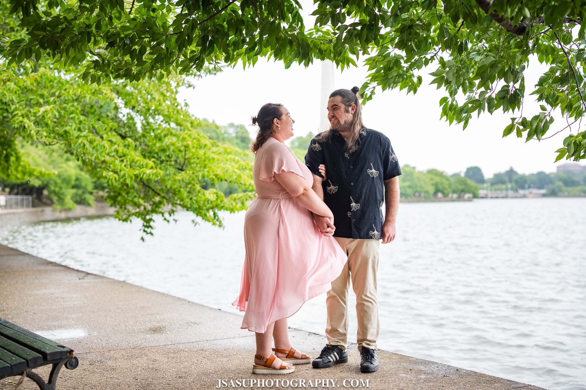 tidal-basin-surprise-proposal-daniel-holly-jsasuphotography-1.jpg