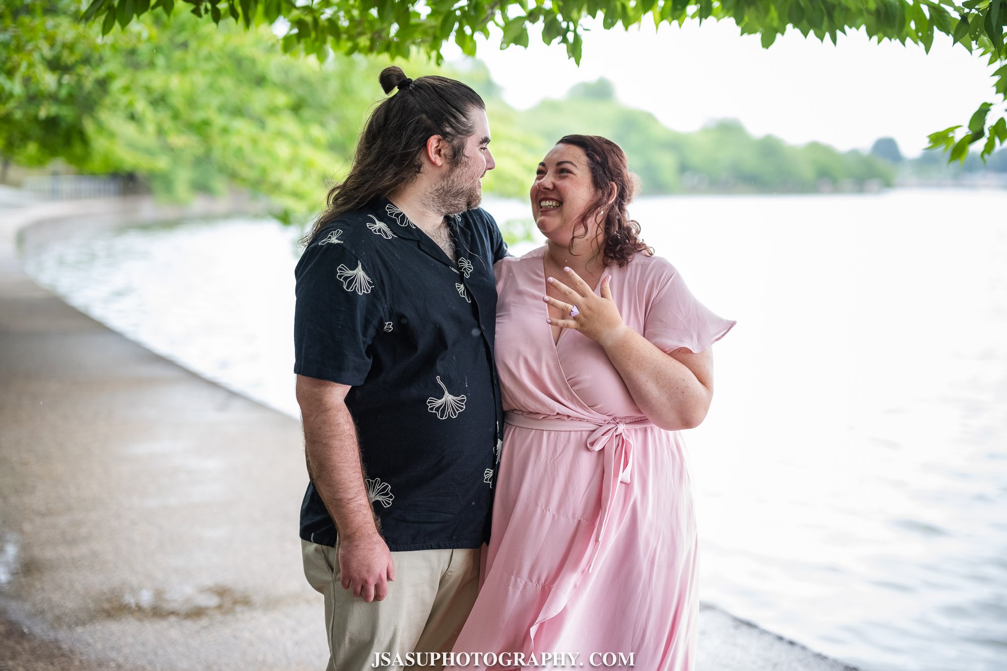 tidal-basin-surprise-proposal-daniel-holly-jsasuphotography-12.jpg