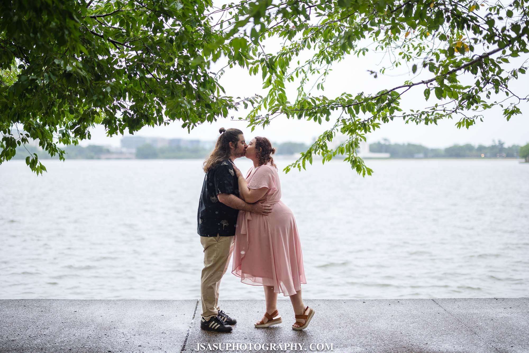 tidal-basin-surprise-proposal-daniel-holly-jsasuphotography-15.jpg