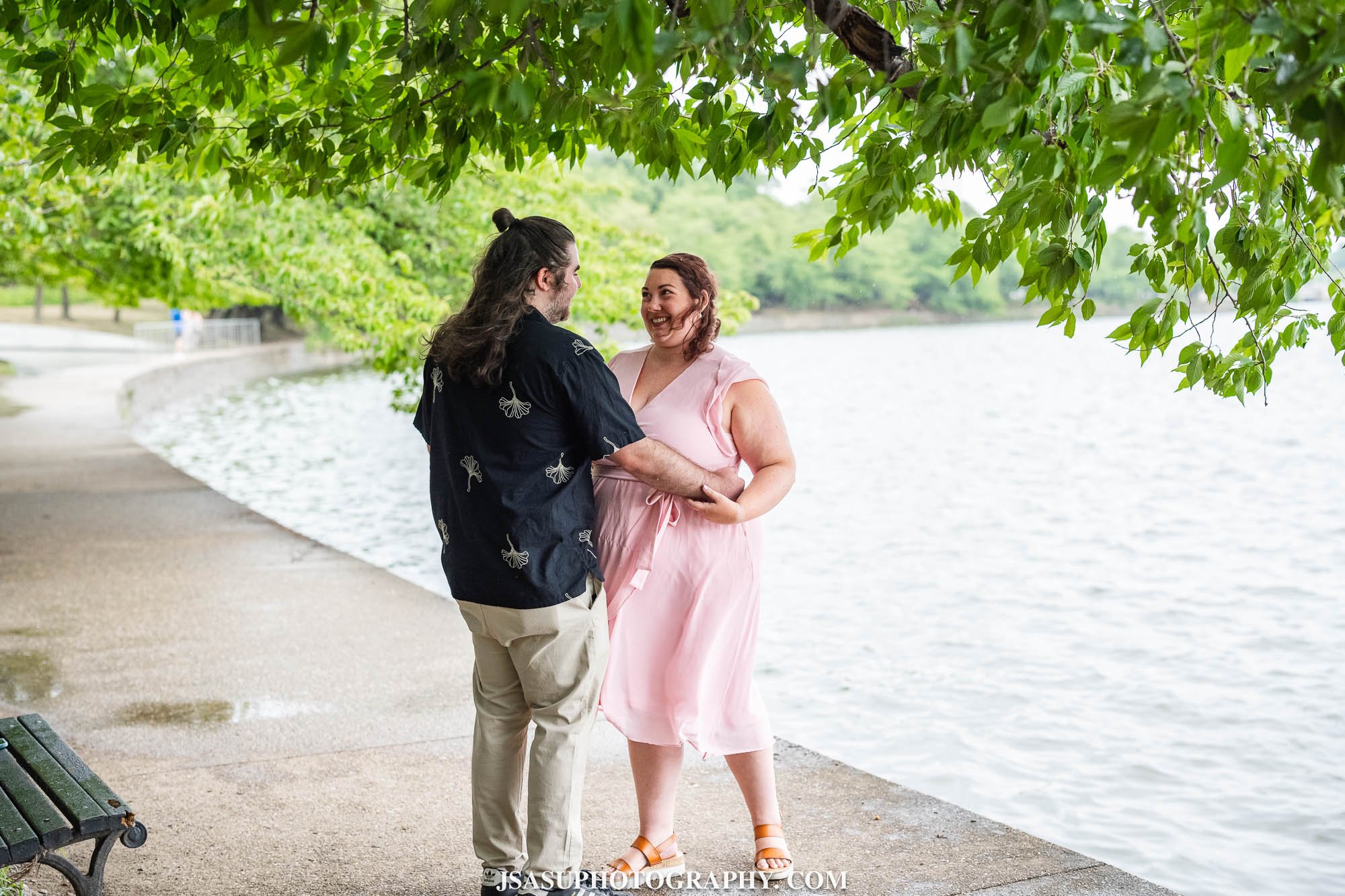 tidal-basin-surprise-proposal-daniel-holly-jsasuphotography-2.jpg