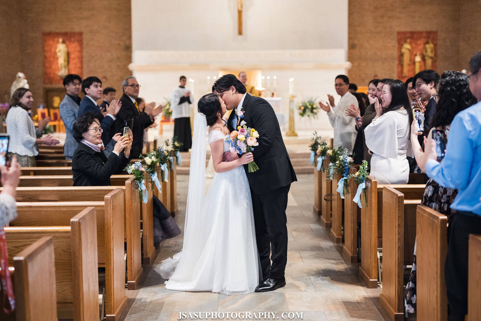 winter-wedding-atrium-meadowlark-virginia-jsasuphotography-19.jpg