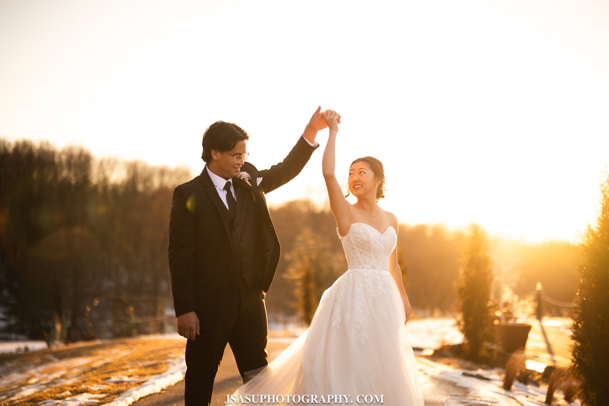 winter-wedding-atrium-meadowlark-virginia-jsasuphotography-23.jpg