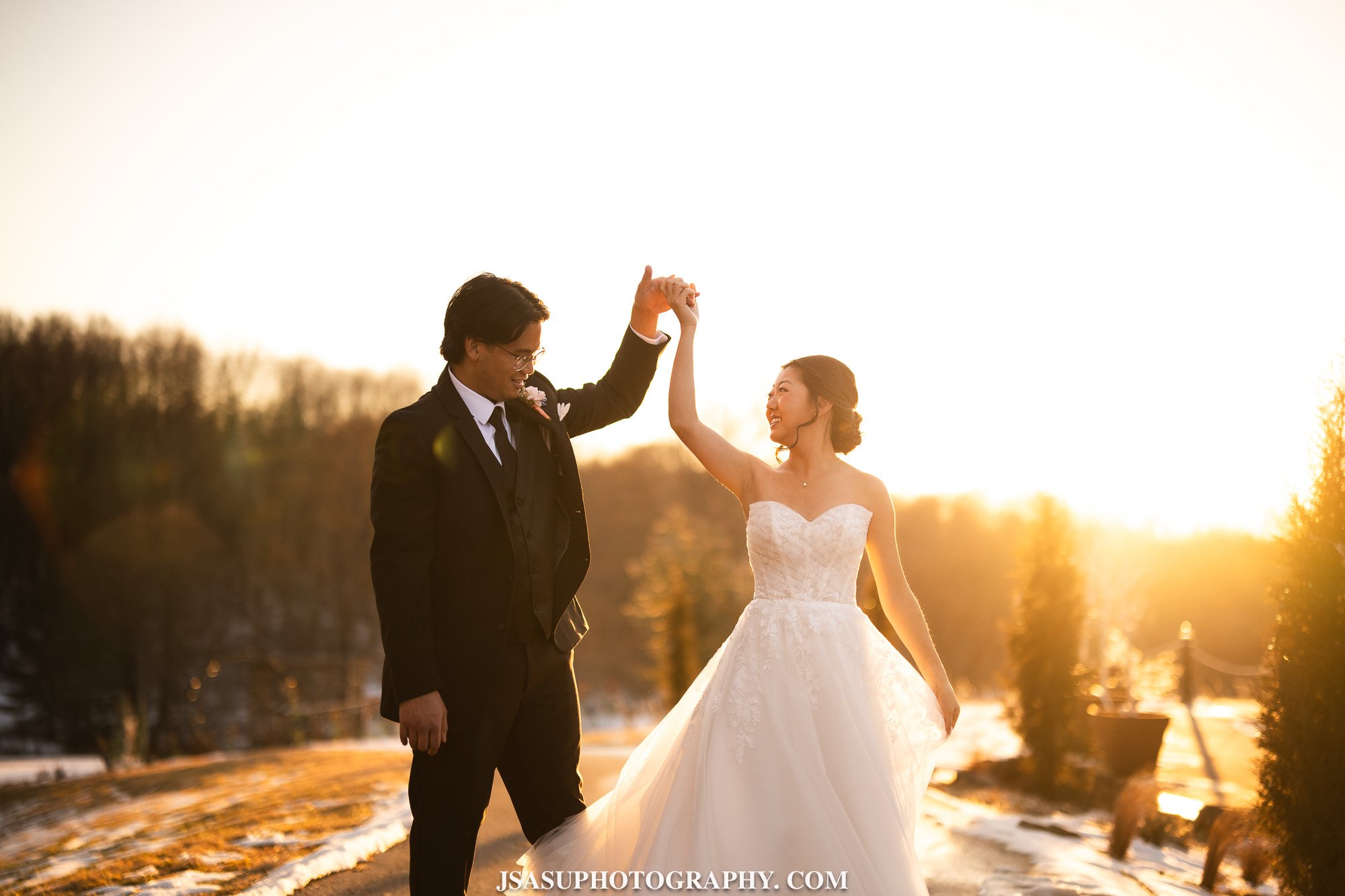winter-wedding-atrium-meadowlark-virginia-jsasuphotography-24.jpg
