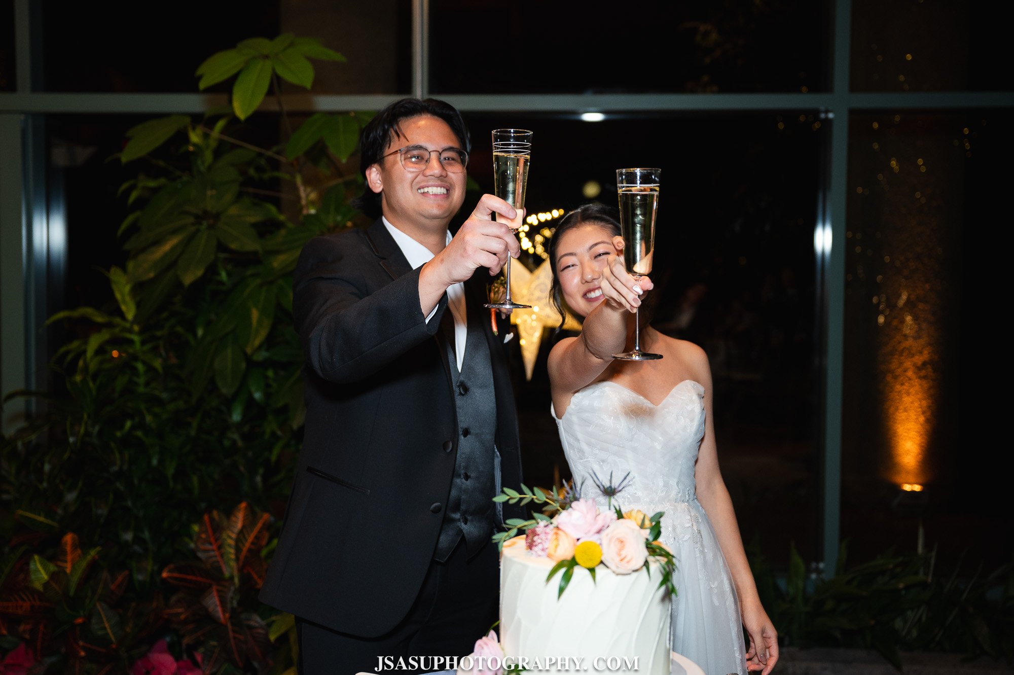 winter-wedding-atrium-meadowlark-virginia-jsasuphotography-39.jpg