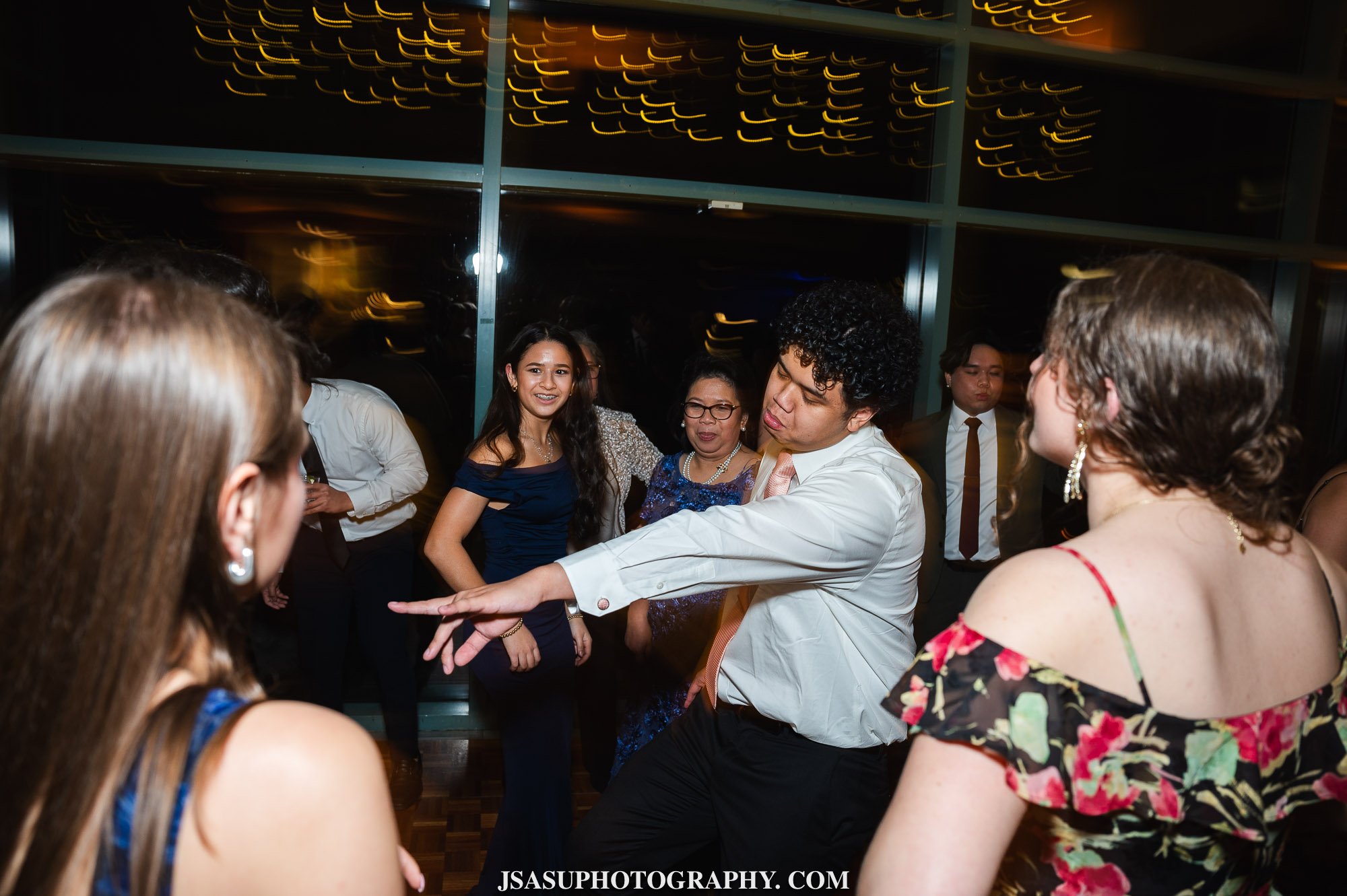 winter-wedding-atrium-meadowlark-virginia-jsasuphotography-44.jpg